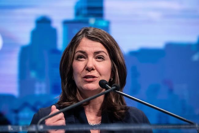 Alberta Premier Danielle Smith says renewable-powered grid by 2035 'fantasy thinking' | iNFOnews.ca