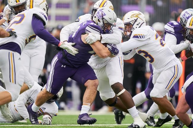 Waterloo rivals to meet in U Sports football playoffs as Warriors face Golden Hawks | iNFOnews.ca Waterloo rivals to meet in U Sports football playoffs as Warriors face Golden Hawks | iNFOnews.ca