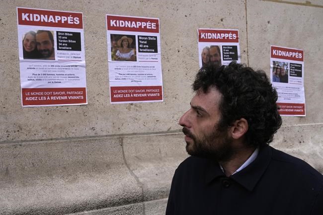 French Jewish groups set up a hotline for people in the community traumatized by Israel-Hamas war | iNFOnews.ca French Jewish groups set up a hotline for people in the community traumatized by Israel-Hamas war | iNFOnews.ca