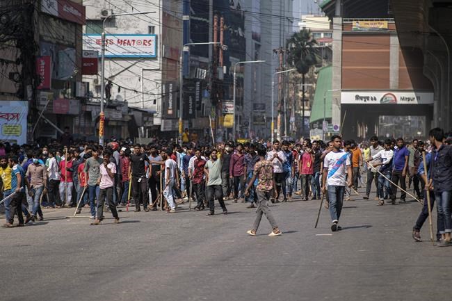 Thousands of Bangladesh’s garment factory workers protest demanding better wages | iNFOnews.ca