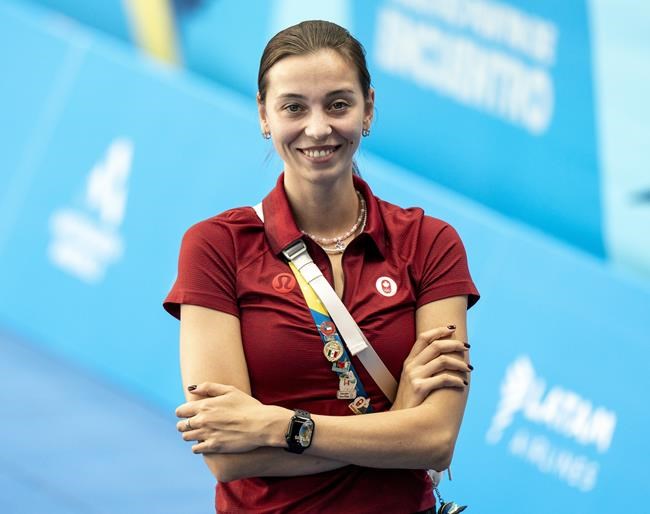 Ukraine's Yakhno bonds with Canada's artistic swim team after invasion of her country | iNFOnews.ca