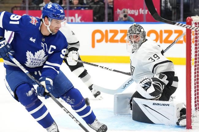 Cam Talbot makes 30 saves, Los Angeles Kings down listless Toronto Maple Leafs 4-1 | iNFOnews.ca Cam Talbot makes 30 saves, Los Angeles Kings down listless Toronto Maple Leafs 4-1 | iNFOnews.ca