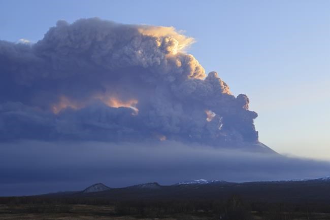 Eruption of Eurasia's tallest active volcano sends ash columns above a Russian peninsula | iNFOnews.ca Eruption of Eurasia's tallest active volcano sends ash columns above a Russian peninsula | iNFOnews.ca