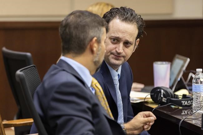Florida dentist charged in murder-for-hire case says he was a victim of extortion, not a killer | iNFOnews.ca