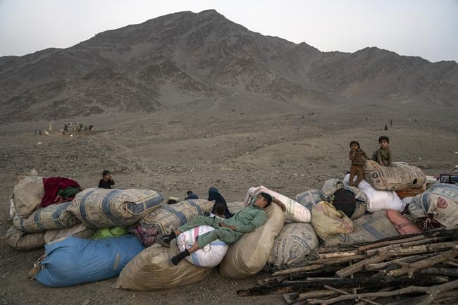 Taliban appeal to Afghan private sector to help those fleeing Pakistan’s mass deportation drive | iNFOnews.ca
