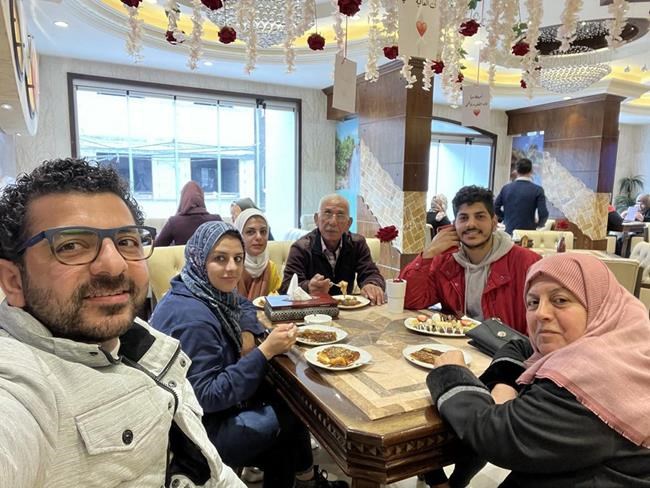 Vancouver man's family in Gaza ponders whether to stay together so they die together | iNFOnews.ca