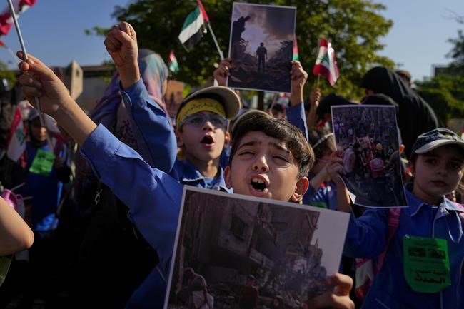 In growing tide, civilians flee north Gaza or shelter at hospital as Israel, Hamas battle in city | iNFOnews.ca