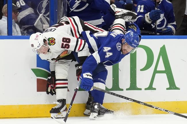 Top pick Connor Bedard's 2 goals, 2 assists help Blackhawks snap an 8-game skid vs. Lightning | iNFOnews.ca