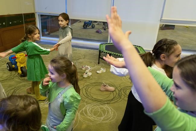 Jewish refugees from Israel find comfort and companionship in a countryside camp in Hungary | iNFOnews.ca