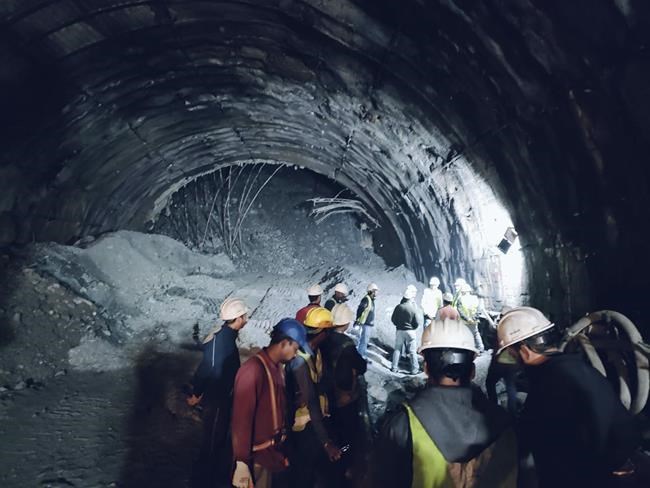 A rescue operation for 40 workers trapped under a collapsed tunnel in north India enters third day | iNFOnews.ca