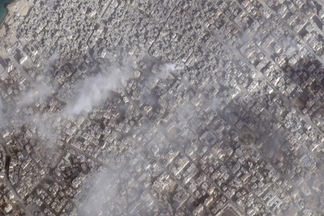 Satellite photos analyzed by the AP show Israeli forces pushed further into Gaza late last week | iNFOnews.ca Satellite photos analyzed by the AP show Israeli forces pushed further into Gaza late last week | iNFOnews.ca