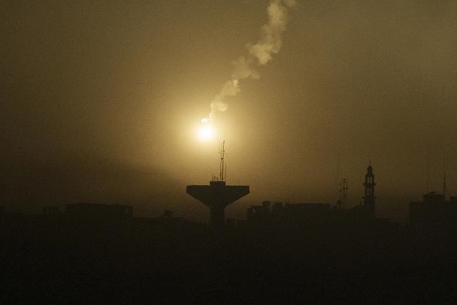Live updates | Gaza loses communications due to lack of fuel. Israel signals forces may move south | iNFOnews.ca
