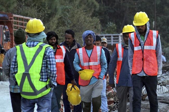 41 workers remain trapped in tunnel in India for seventh day as drilling operations face challenges | iNFOnews.ca