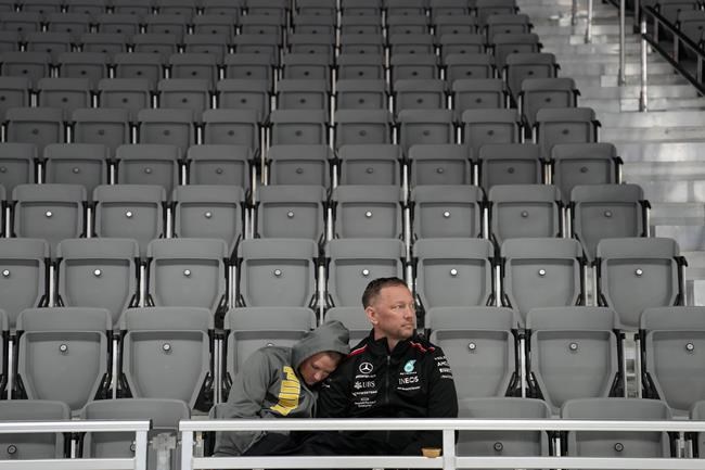 F1 off to rough Las Vegas start. Ferrari damaged, fans told to leave before practice ends at 4 a.m. | iNFOnews.ca F1 off to rough Las Vegas start. Ferrari damaged, fans told to leave before practice ends at 4 a.m. | iNFOnews.ca