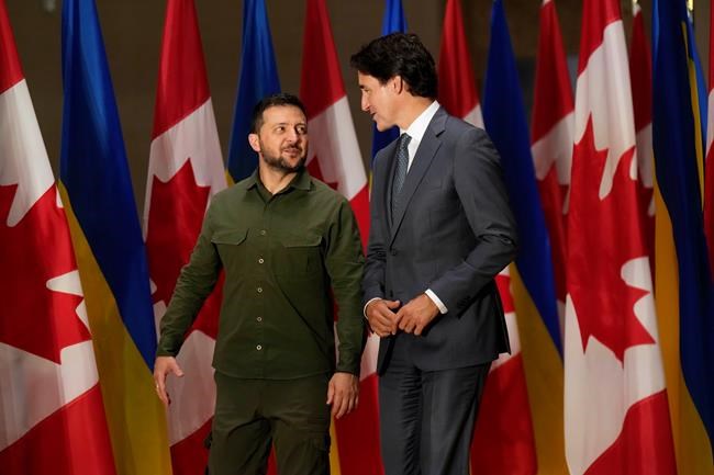 Ukrainians fleeing war say there are barriers to starting new life in Canada | iNFOnews.ca
