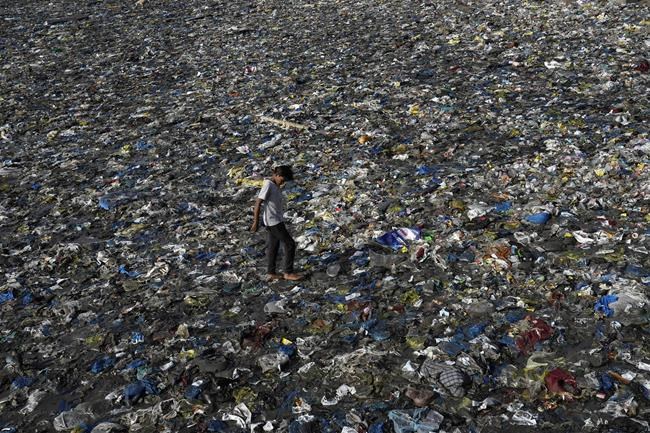 Weeklong negotiations for landmark treaty to end plastic pollution close, marred in disagreements | iNFOnews.ca