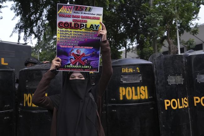Coldplay concert in Malaysia can be stopped by organizers if the band misbehaves, government says | iNFOnews.ca Coldplay concert in Malaysia can be stopped by organizers if the band misbehaves, government says | iNFOnews.ca