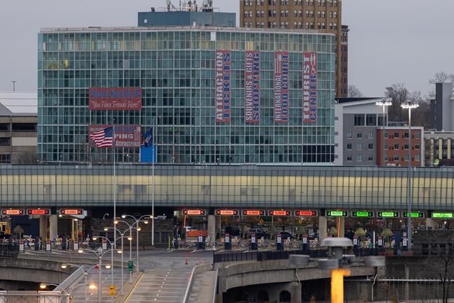 In the news today: No terrorism link in border crossing crash: FBI | iNFOnews.ca In the news today: No terrorism link in border crossing crash: FBI | iNFOnews.ca
