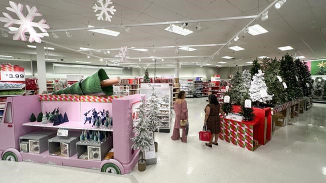 Retailers are ready to kick off Black Friday just as shoppers pull back on spending | iNFOnews.ca Retailers are ready to kick off Black Friday just as shoppers pull back on spending | iNFOnews.ca