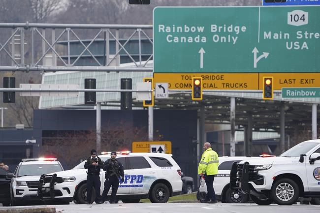 Victims in Niagara Falls border bridge crash identified as Western New York couple | iNFOnews.ca Victims in Niagara Falls border bridge crash identified as Western New York couple | iNFOnews.ca