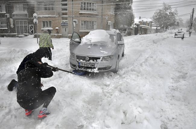 Heavy snowfall in Romania, Bulgaria and Moldova leaves 1 person dead and many without electricity | iNFOnews.ca