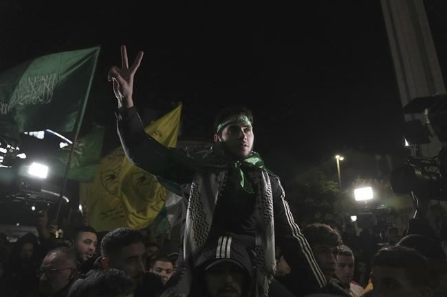 Israel and Hamas agree to extend truce for two more days, and free more hostages and prisoners | iNFOnews.ca