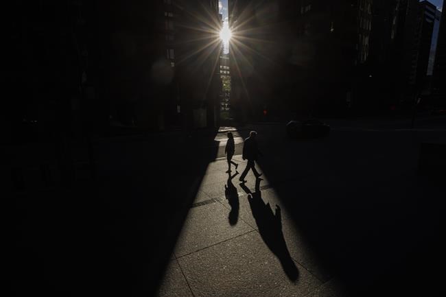 Life expectancy for Canadians fell in 2022 for third year in a row, says StatCan | iNFOnews.ca