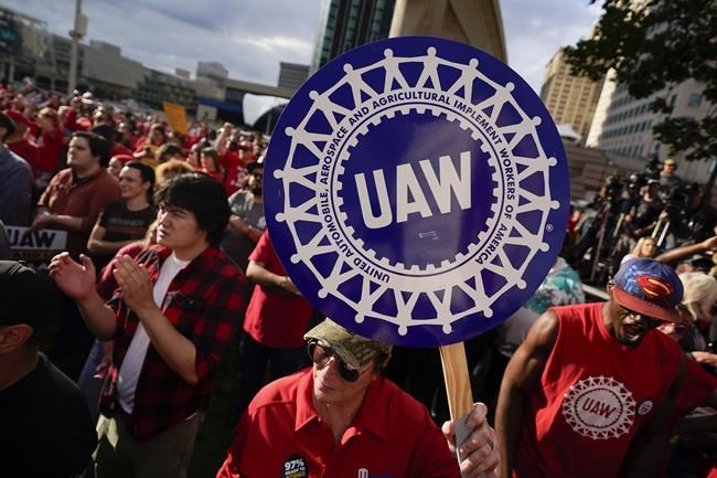 GM says strike cost $1.1B, but it can absorb rising labor costs as it raises dividend | iNFOnews.ca GM says strike cost $1.1B, but it can absorb rising labor costs as it raises dividend | iNFOnews.ca