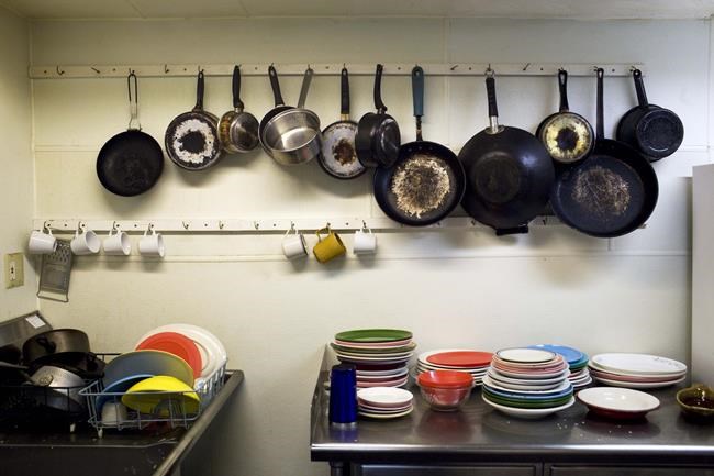 As Airbnb falters, hostels seek to compete | iNFOnews.ca