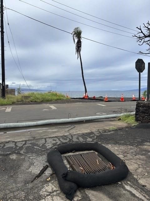 Maui officials on standby to stop heavy rains from sending ash into storm drains | iNFOnews.ca Maui officials on standby to stop heavy rains from sending ash into storm drains | iNFOnews.ca