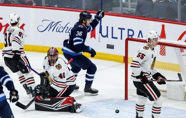 Barron scores winner on birthday as Jets beat Blackhawks 3-1 | iNFOnews.ca