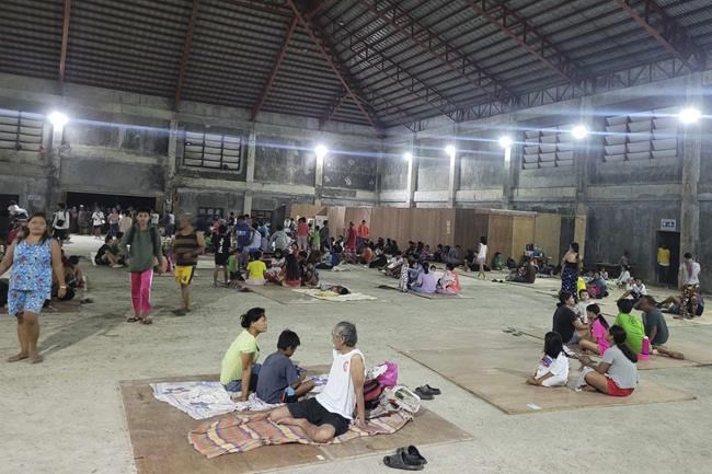 7.6 magnitude earthquake strikes off the southern Philippines, briefly prompting a tsunami warning | iNFOnews.ca