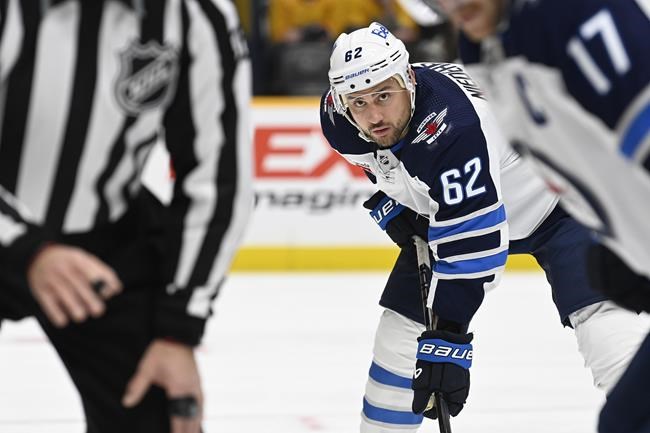 Jets sign forward Niederreiter to three-year contract extension | iNFOnews.ca