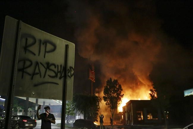 2 plead guilty in fire at Atlanta Wendy's restaurant during protest after Rayshard Brooks killing | iNFOnews.ca 2 plead guilty in fire at Atlanta Wendy's restaurant during protest after Rayshard Brooks killing | iNFOnews.ca