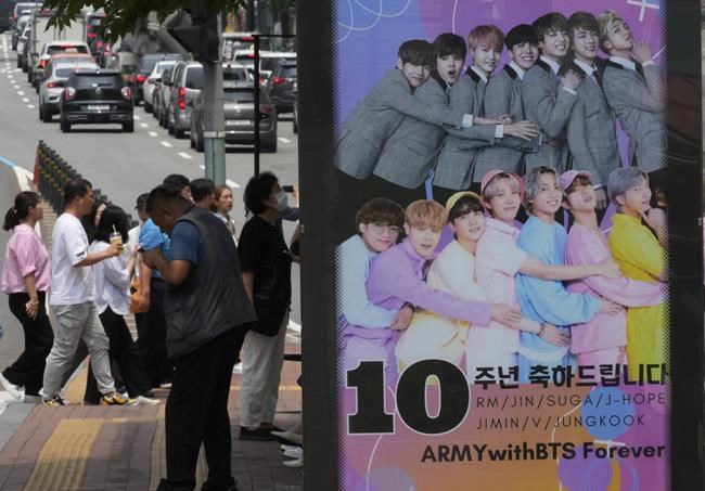4 more members of K-pop supergroup BTS to begin mandatory South Korean military service | iNFOnews.ca