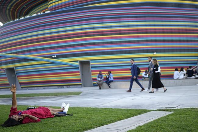 After a fast start, COP28 climate talks now in murky middle of hope, roadblocks | iNFOnews.ca