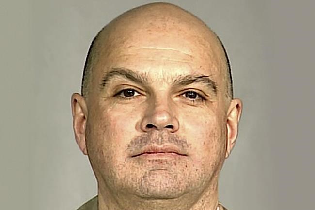 He moved into his daughter's dorm and acted like a cult leader. Abused students now suing college | iNFOnews.ca He moved into his daughter's dorm and acted like a cult leader. Abused students now suing college | iNFOnews.ca