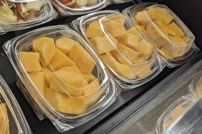 Deaths from tainted cantaloupe increase to 3 in U.S. and 5 in Canada | iNFOnews.ca Deaths from tainted cantaloupe increase to 3 in U.S. and 5 in Canada | iNFOnews.ca