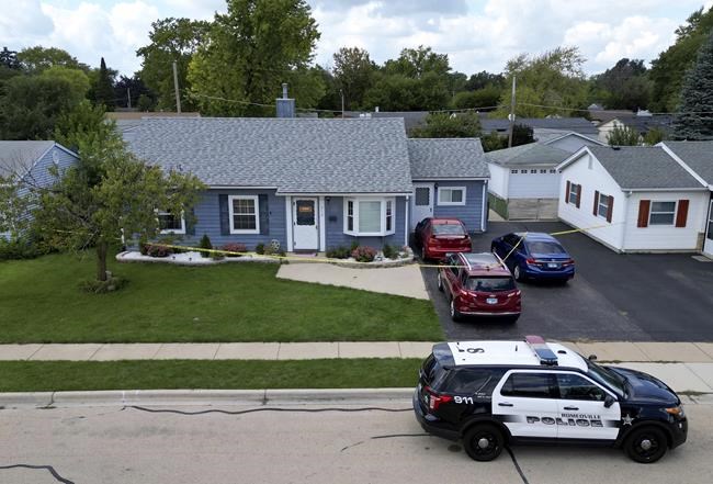 1 member of family slain in suburban Chicago was in relationship with shooting suspect, police say | iNFOnews.ca 1 member of family slain in suburban Chicago was in relationship with shooting suspect, police say | iNFOnews.ca