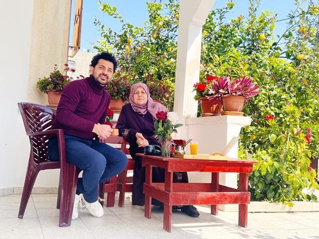 Every phone call is a goodbye, says Vancouver resident with family in Gaza | iNFOnews.ca Every phone call is a goodbye, says Vancouver resident with family in Gaza | iNFOnews.ca