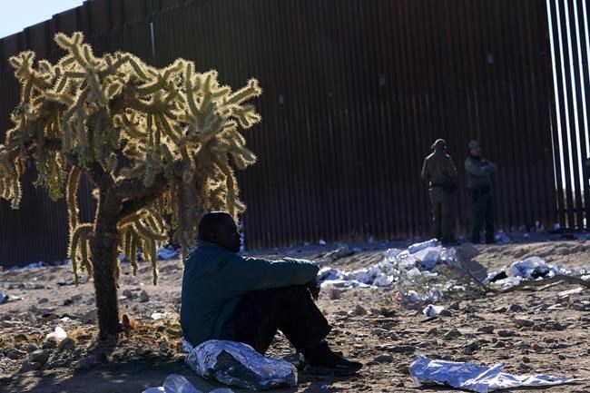 Smugglers are bringing migrants to a remote Arizona border crossing, overwhelming US agents | iNFOnews.ca