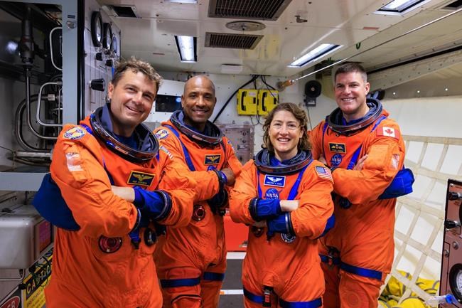 Upcoming lunar mission highlights busy stretch for Canadian astronauts, space agency | iNFOnews.ca