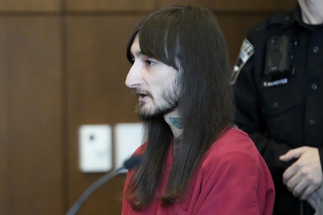 Father of July 4th Illinois parade shooting suspect released early from jail for good behavior | iNFOnews.ca