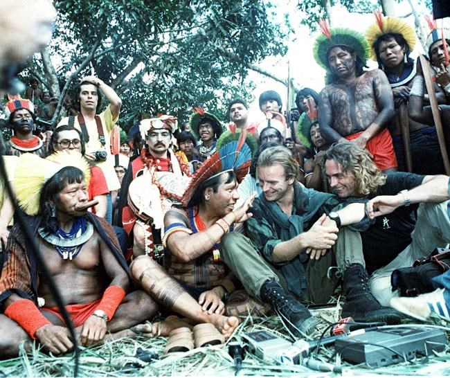 Amazon rift: Five things to know about the dispute between an Indigenous chief and Belgian filmmaker | iNFOnews.ca Amazon rift: Five things to know about the dispute between an Indigenous chief and Belgian filmmaker | iNFOnews.ca