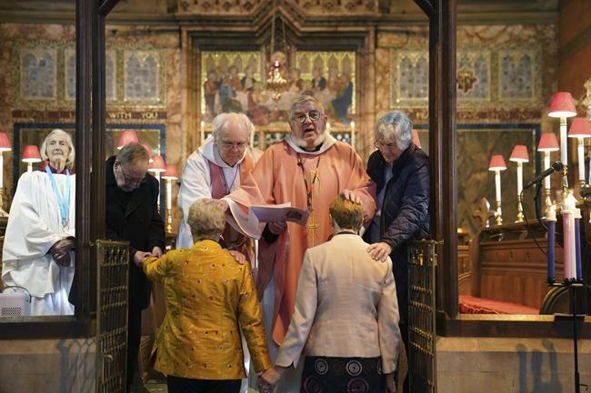 Church of England blesses same-sex couples for the first time, but they still can't wed in church | iNFOnews.ca