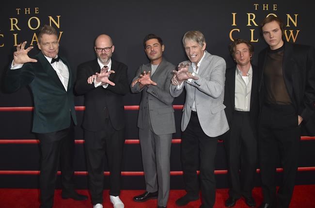 Zac Efron and Lily James on the simple gesture that frames the tragedy of the Von Erich wrestlers | iNFOnews.ca Zac Efron and Lily James on the simple gesture that frames the tragedy of the Von Erich wrestlers | iNFOnews.ca