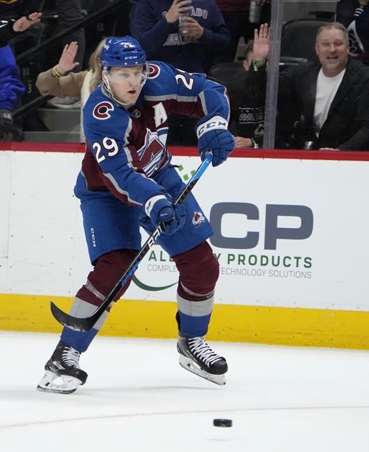 MacKinnon scores 4 goals, Rantanen gets 2, Avalanche rally to beat Senators 6-4 | iNFOnews.ca MacKinnon scores 4 goals, Rantanen gets 2, Avalanche rally to beat Senators 6-4 | iNFOnews.ca