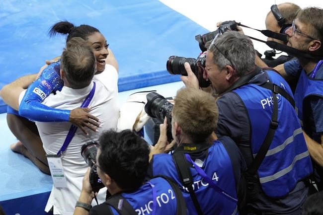 Gymnastics star Simone Biles named AP Female Athlete of the Year a third time after dazzling return | iNFOnews.ca