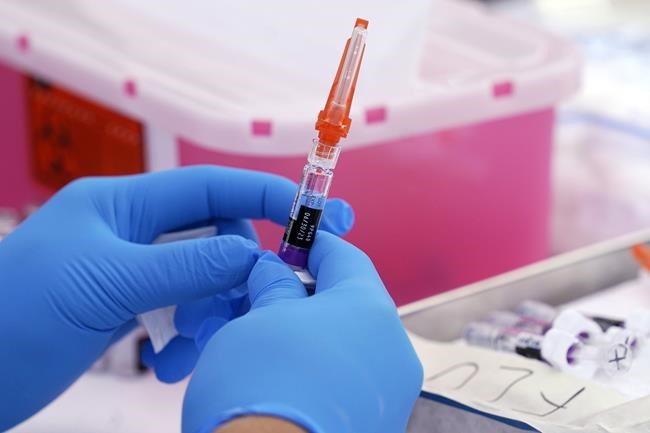 Flu and COVID infections are rising and could get worse over the holidays, CDC says | iNFOnews.ca Flu and COVID infections are rising and could get worse over the holidays, CDC says | iNFOnews.ca