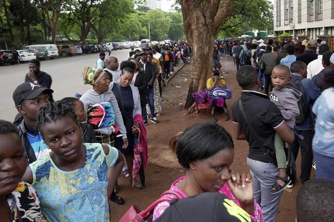 A Christmas rush to get passports to leave Zimbabwe is fed by economic gloom and a price hike | iNFOnews.ca A Christmas rush to get passports to leave Zimbabwe is fed by economic gloom and a price hike | iNFOnews.ca